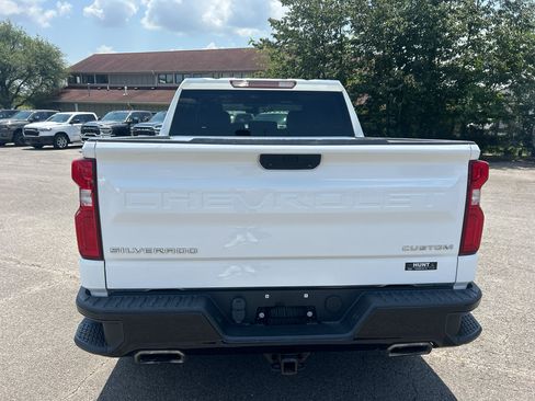 Used 2019 Chevrolet Silverado 1500 Custom Trail Boss w/ Custom Convenience Package AWD/4WD image 6