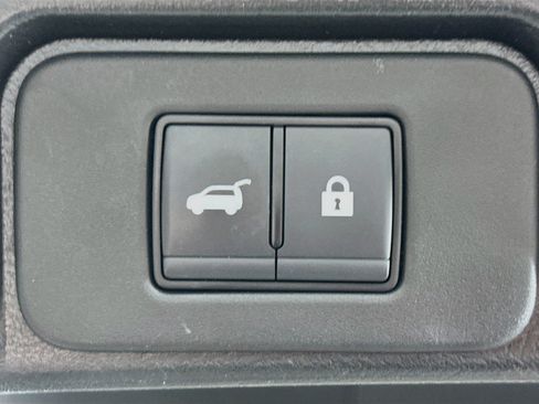 Used 2023 Nissan Rogue SV w/ SV Premium B Package FWD image 29