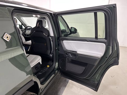 Used 2023 Rivian R1S Adventure image 19