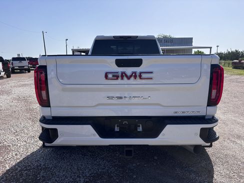 Used 2021 GMC Sierra 3500 Denali w/ Denali Ultimate Package AWD/4WD image 4