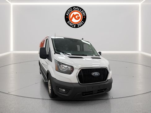 Used 2025 Ford Transit 250 Low Roof w/ Exterior Upgrade Package RWD image 2