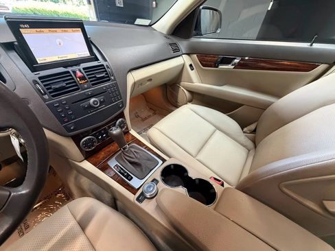 Used 2009 Mercedes-Benz C 300 4MATIC Sedan image 26