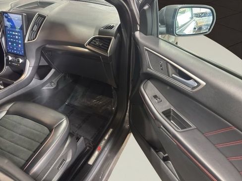 Used 2023 Ford Edge ST-Line w/ Class II Trailer Tow Package AWD/4WD image 18