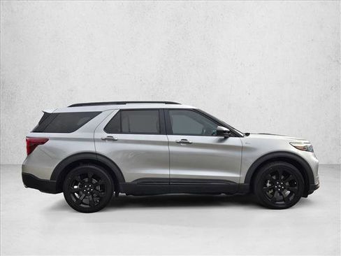 Certified 2023 Ford Explorer ST-Line w/ Class IV Trailer Tow Package image 4