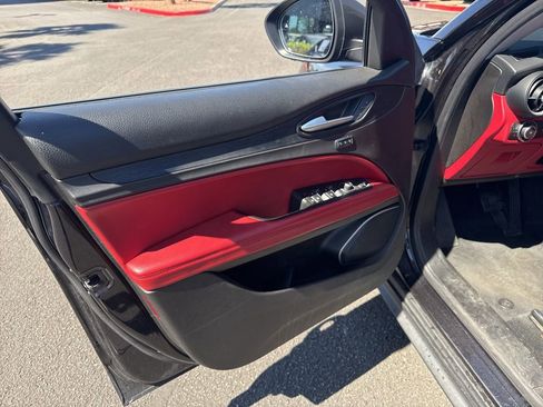 Used 2020 Alfa Romeo Stelvio w/ Nero Edizione image 20