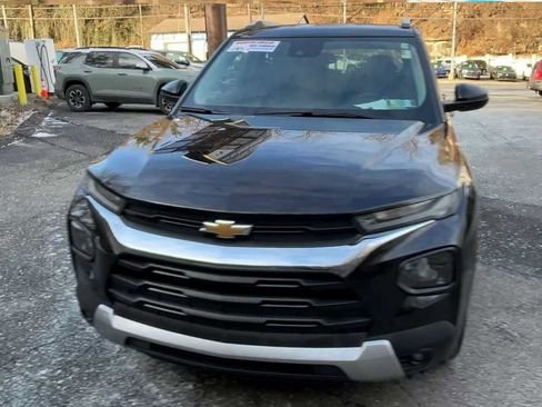 Used 2023 Chevrolet TrailBlazer LT w/ Convenience Package image 3