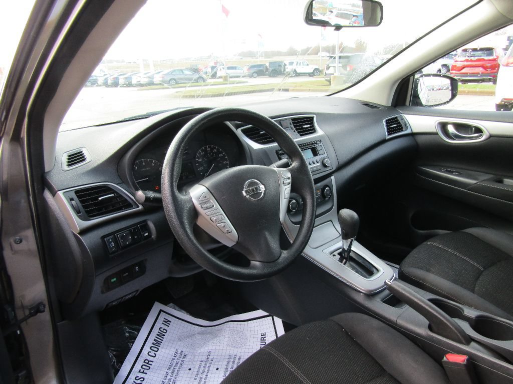 Used 2015 Nissan Sentra S FWD image 10