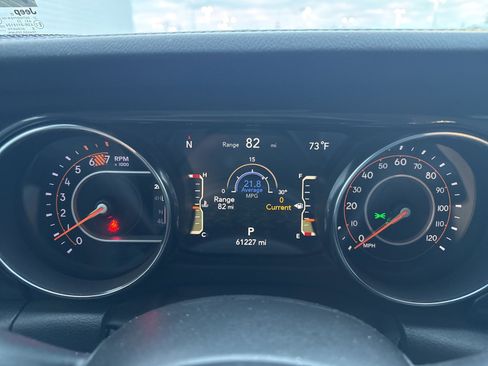 Used 2023 Jeep Wrangler Unlimited Sahara image 14