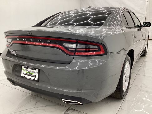 Used 2019 Dodge Charger SXT w/ Leather Interior Group image 8
