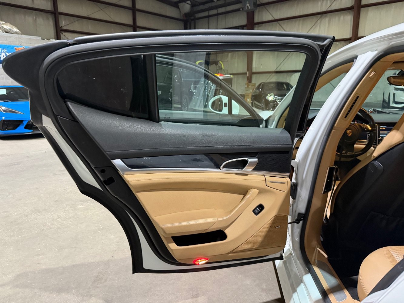 Used 2013 Porsche Panamera 4 image 15