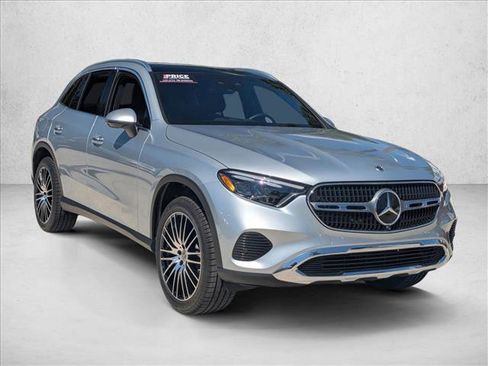 Certified 2023 Mercedes-Benz GLC 300 image 3
