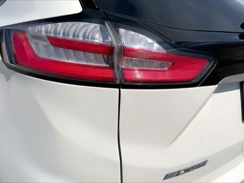Used 2020 Ford Edge SEL w/ Convenience Package AWD/4WD image 28