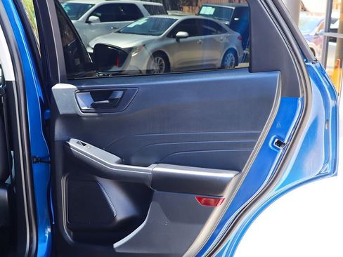 Used 2022 Ford Escape SE image 26