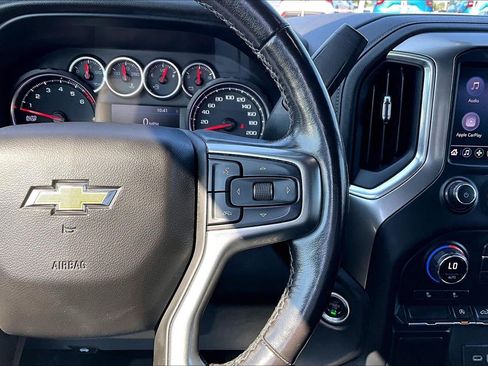 Used 2021 Chevrolet Silverado 1500 LT AWD/4WD image 18