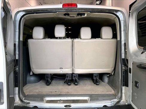 Used 2018 Nissan NV 3500 SL image 21