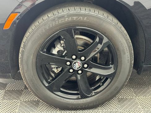 Used 2023 Buick Enclave Essence w/ Experience Buick Package FWD image 15