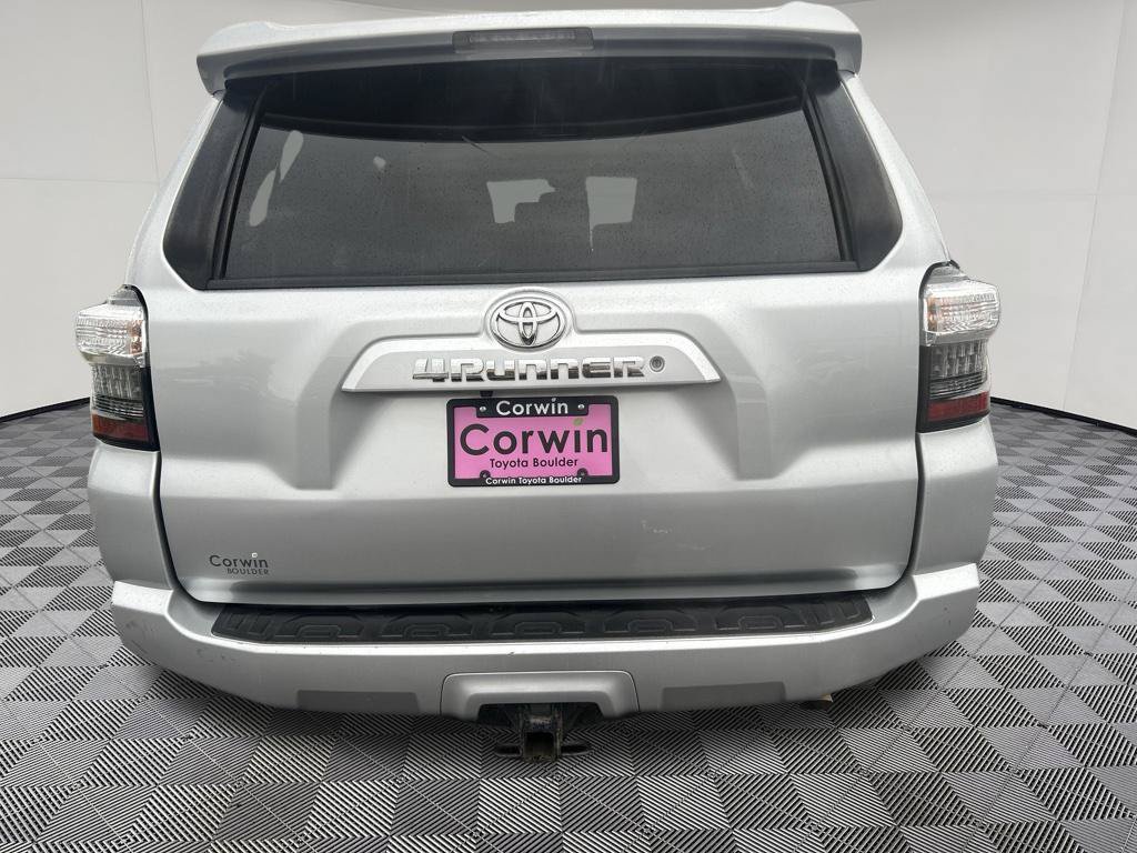 Used 2016 Toyota 4Runner SR5 RWD image 7