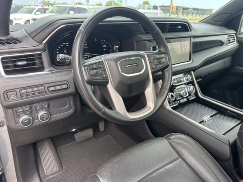 Used 2023 GMC Yukon Denali AWD/4WD image 21
