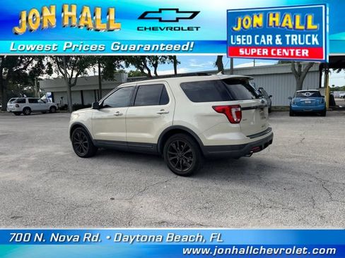 Used 2018 Ford Explorer XLT w/ Equipment Group 202A FWD image 7