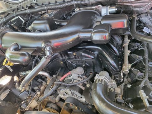 Used 2017 Ford F550 4x4 SuperCab Super Duty image 19