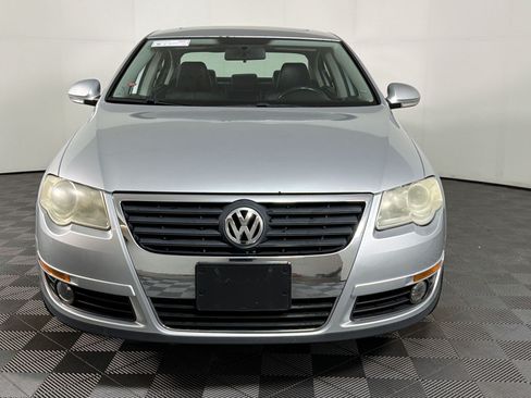 Used 2009 Volkswagen Passat Komfort FWD image 5