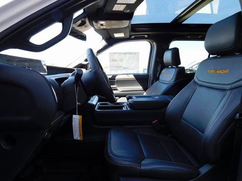 New 2025 Ford Expedition Tremor image 17