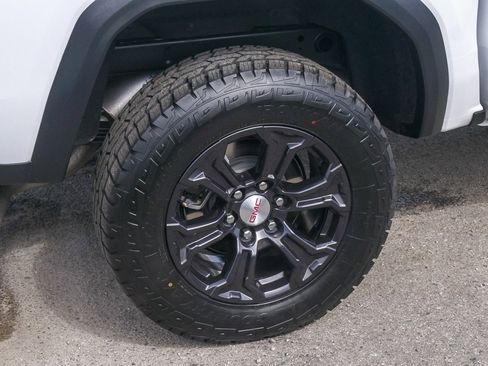 Used 2024 GMC Canyon Elevation w/ Trailering Package image 6