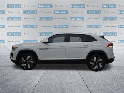 Used 2025 Volkswagen Atlas Cross Sport SE image 8