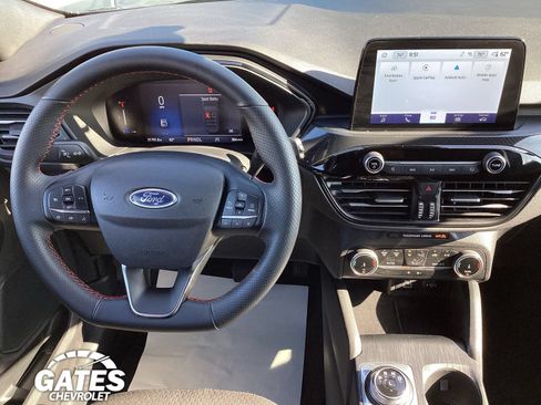 Used 2025 Ford Escape ST-Line AWD/4WD image 16