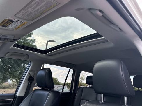 Used 2019 Lexus GX 460 w/ Navigation Package AWD/4WD image 30