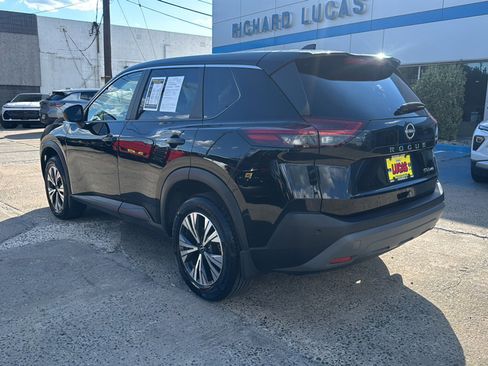 Used 2023 Nissan Rogue SV AWD/4WD image 7
