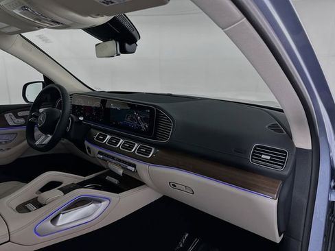 New 2026 Mercedes-Benz GLS 450 4MATIC image 31