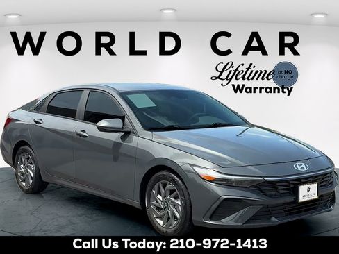 Used 2024 Hyundai Elantra SEL FWD image 1