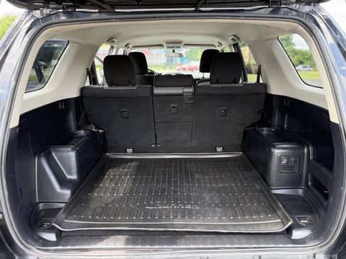Used 2019 Toyota 4Runner SR5 AWD/4WD image 11