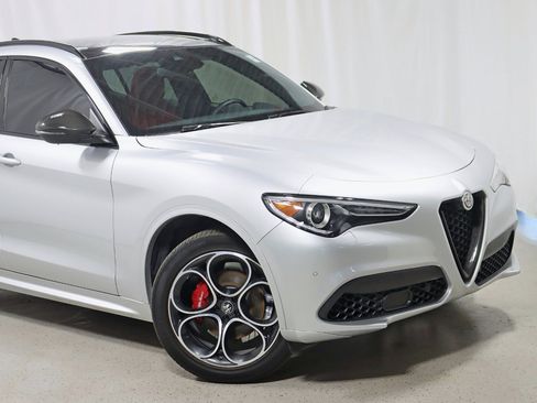 Used 2021 Alfa Romeo Stelvio Ti Sport image 3