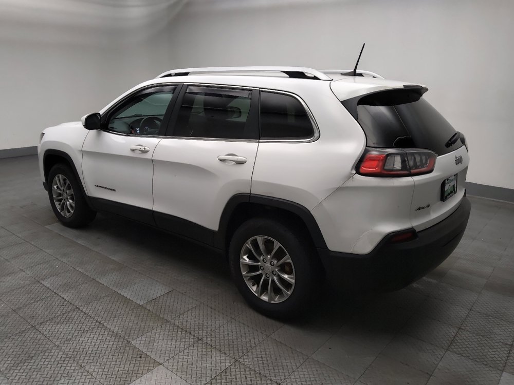 Used 2019 Jeep Cherokee Latitude Plus w/ Cold Weather Group AWD/4WD image 3