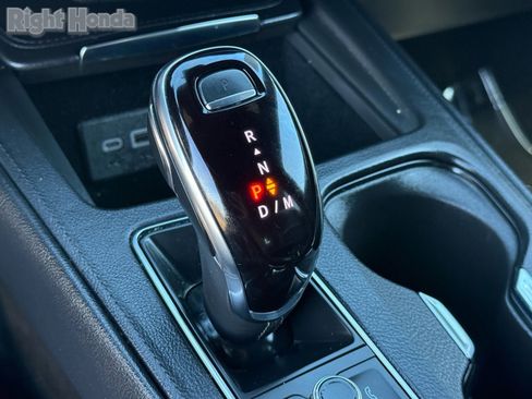 Used 2025 Cadillac XT4 Premium Luxury image 24