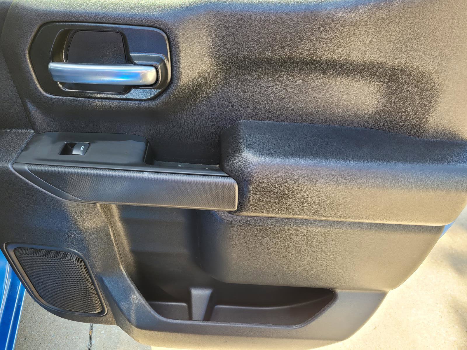 Used 2025 Chevrolet Silverado 1500 Custom RWD image 12