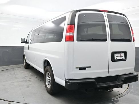 Used 2024 Chevrolet Express 3500 LS RWD image 2