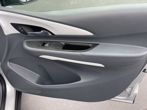 Used 2018 Chevrolet Bolt Premier image 27