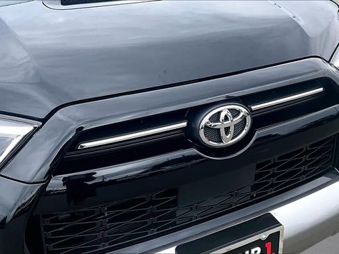 Used 2023 Toyota 4Runner TRD Off-Road Premium w/ Moonroof Package AWD/4WD image 29
