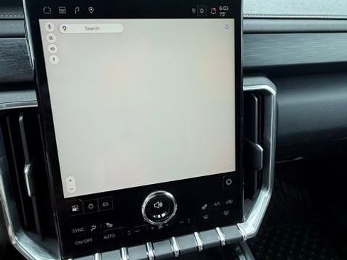 Certified 2025 GMC Acadia Elevation FWD image 30