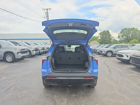 New 2027 Chevrolet Equinox RS w/ Safety and Technology Package FWD image 8