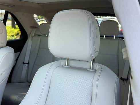 Used 2026 Mercedes-Benz GLE 450 4MATIC image 3