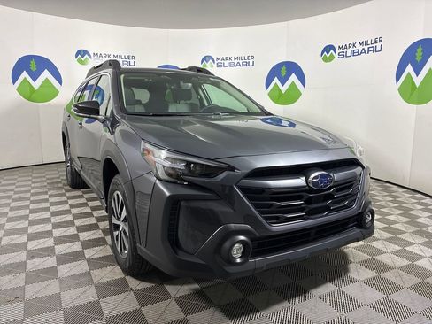 Used 2025 Subaru Outback Premium w/ Popular Package #1A image 1