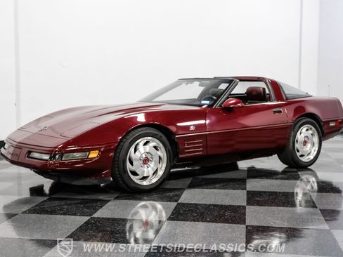 Used 1993 Chevrolet Corvette Coupe image 6