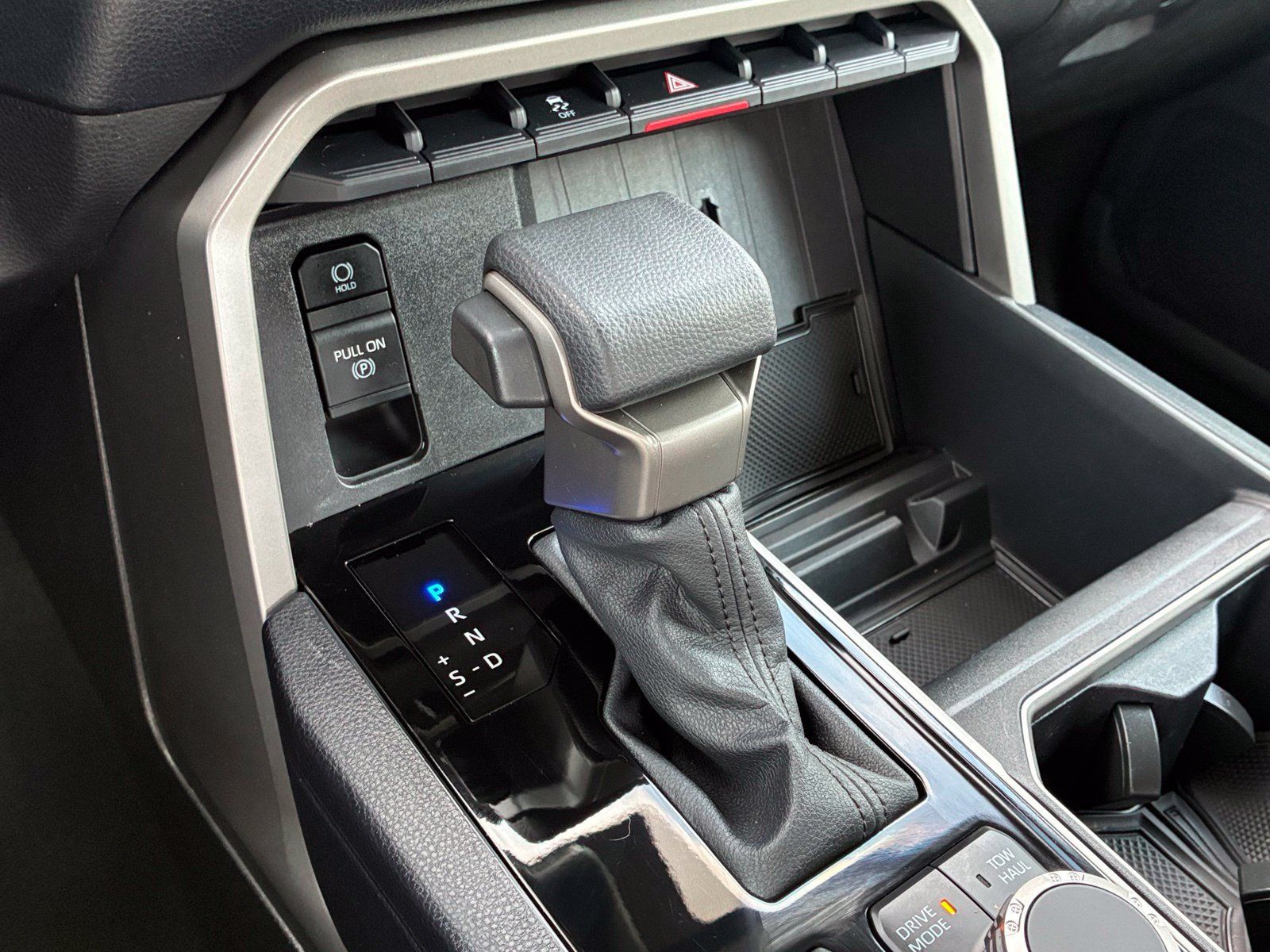 Used 2024 Toyota Tundra SR5 w/ SR5 Convenience Package AWD/4WD image 25
