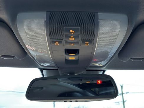 Used 2011 Mercedes-Benz E 550 Coupe image 26