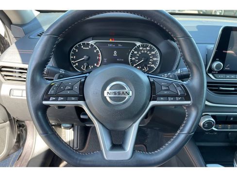 Used 2021 Nissan Altima 2.5 SR FWD image 33