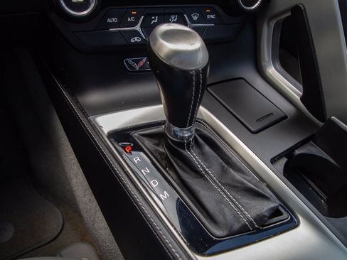 Used 2014 Chevrolet Corvette Stingray Coupe RWD image 18